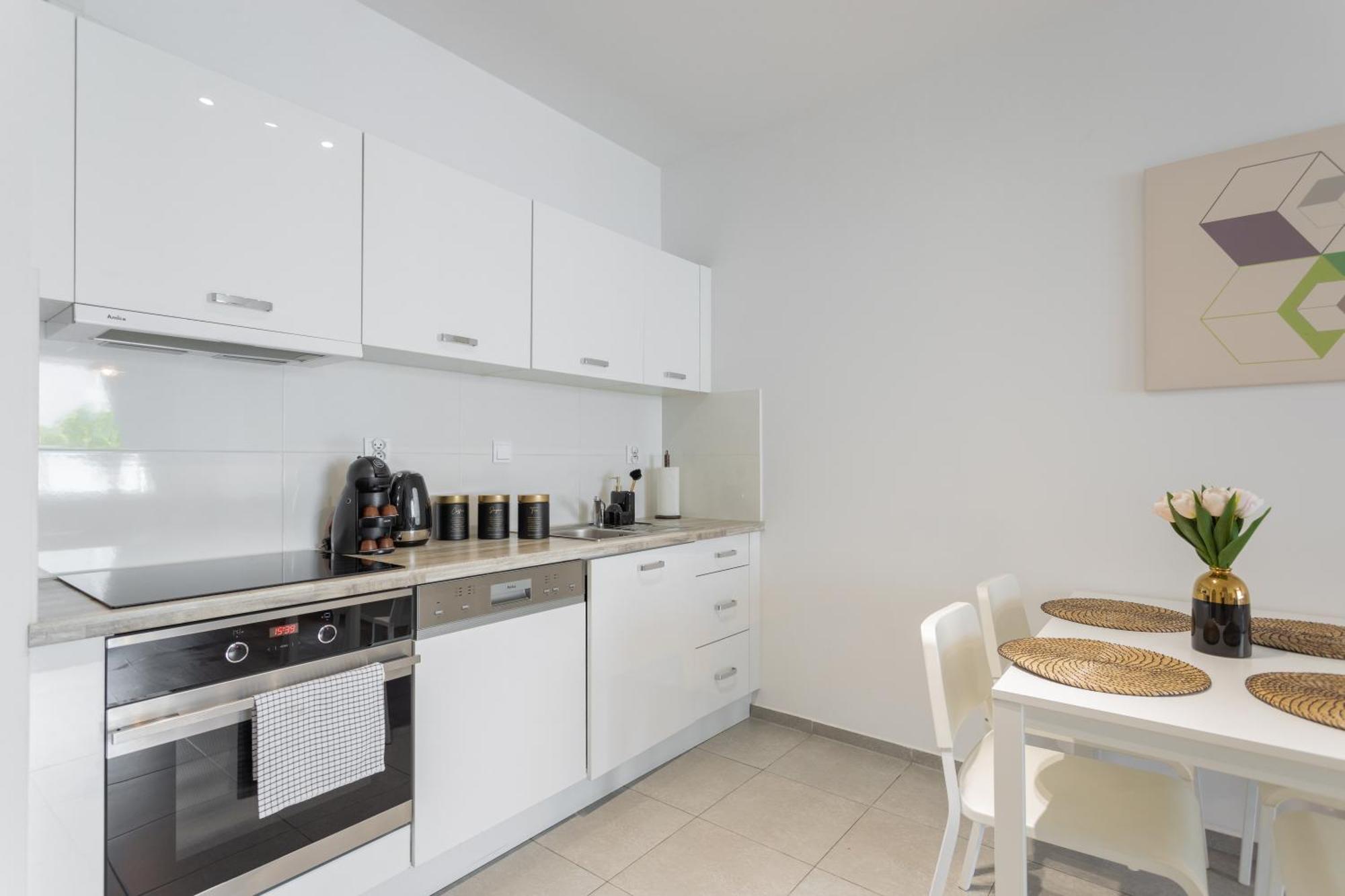 Golden Apartments Warsaw - Big And Bright Stylish Apartments - City Center - Pereca Exterior photo