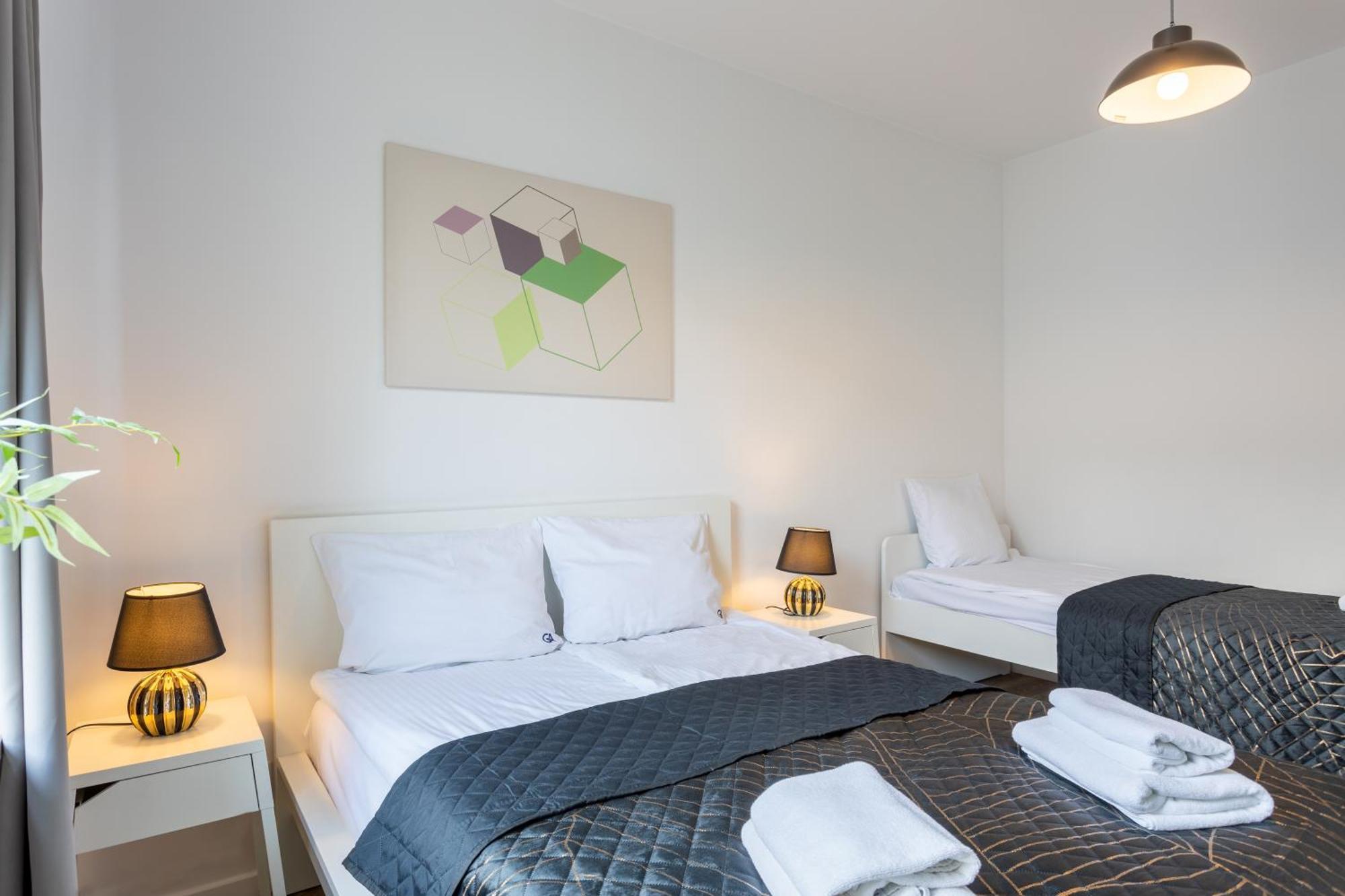 Golden Apartments Warsaw - Big And Bright Stylish Apartments - City Center - Pereca Exterior photo