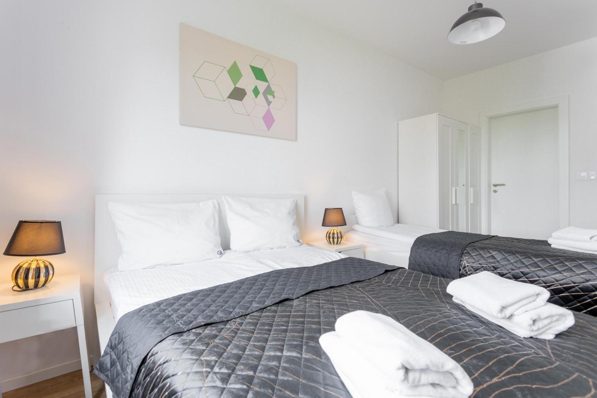 Golden Apartments Warsaw - Big And Bright Stylish Apartments - City Center - Pereca Exterior photo
