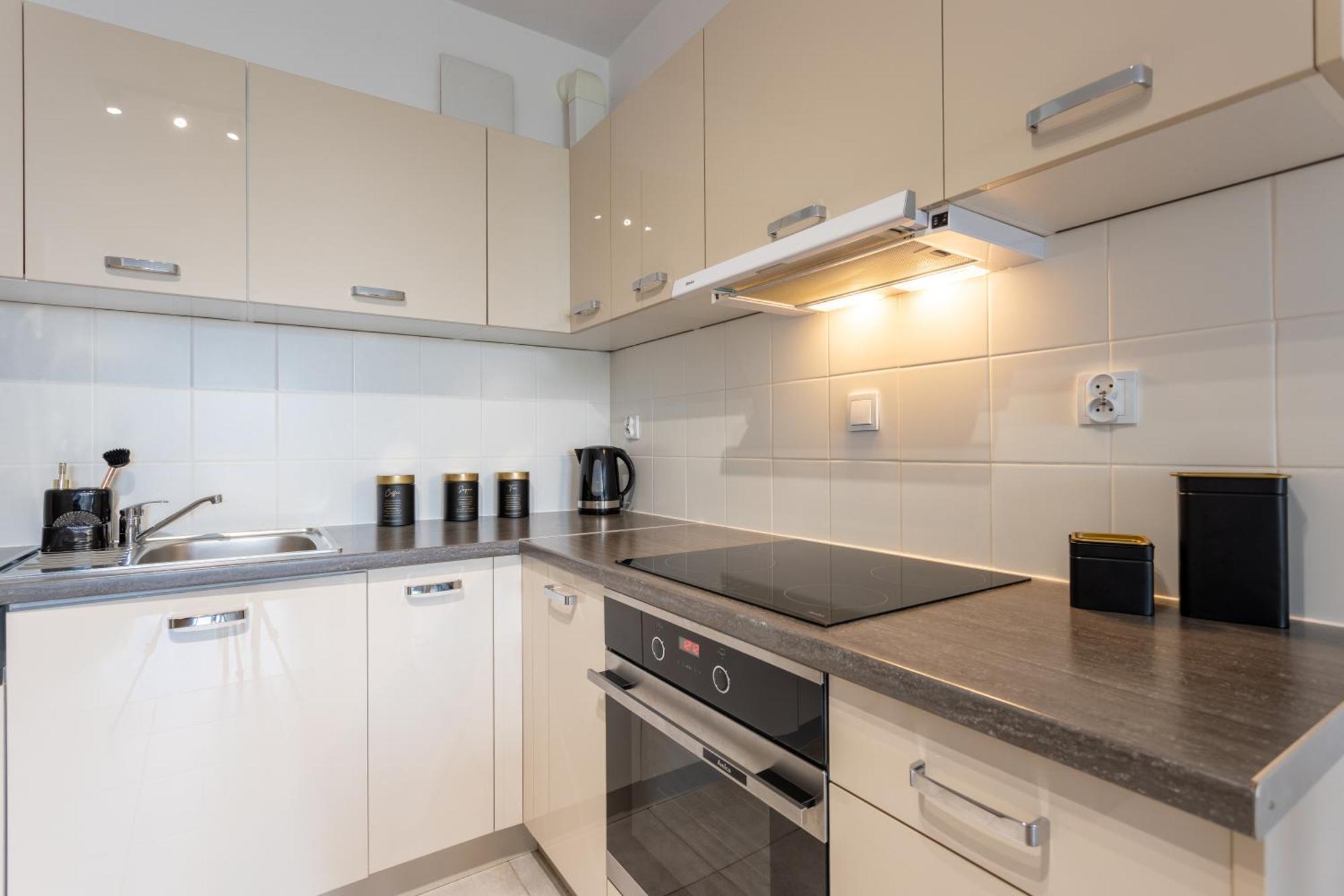 Golden Apartments Warsaw - Big And Bright Stylish Apartments - City Center - Pereca Exterior photo
